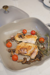 Pan-Seared Garlic Chicken with Mushroom and Cherry Tomato